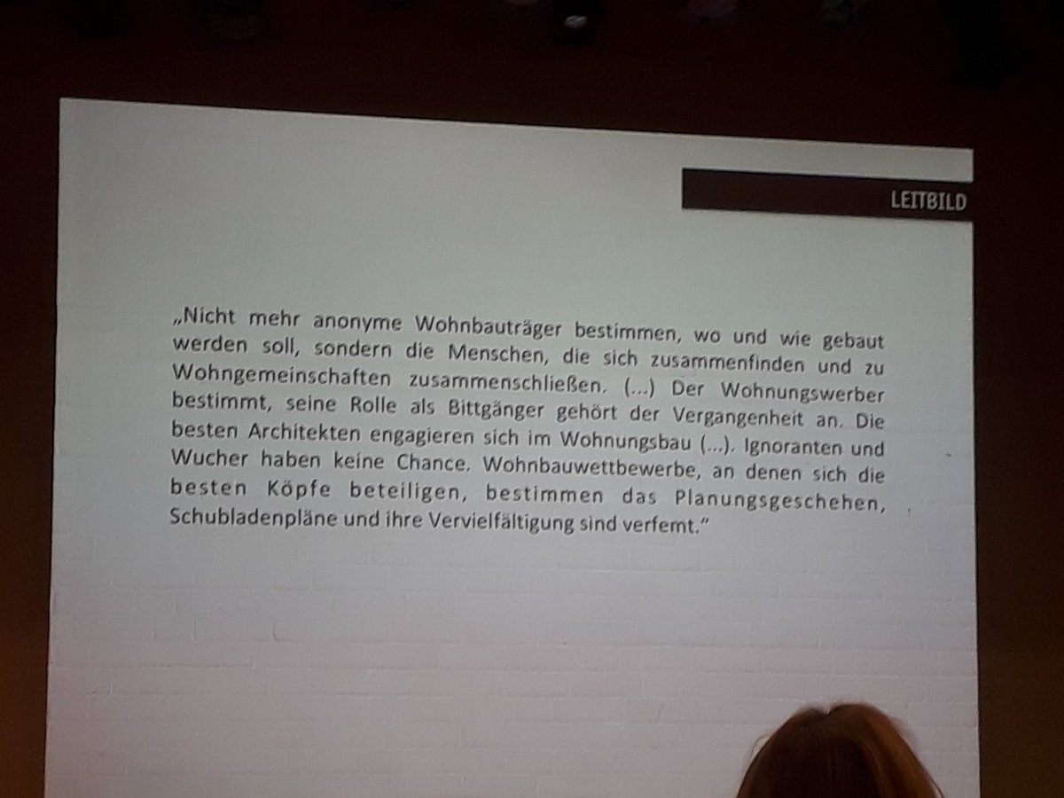 Folie beim Vortrag von <a href="/AndreaJany4/">Andrea Jany</a> bei der <a href="/HellePanke/">Helle Panke</a> Veranstaltung "Experiment Wohnbau das Modell Steiermark". Zu lesen ist das Leitbild des Modell Steiermark