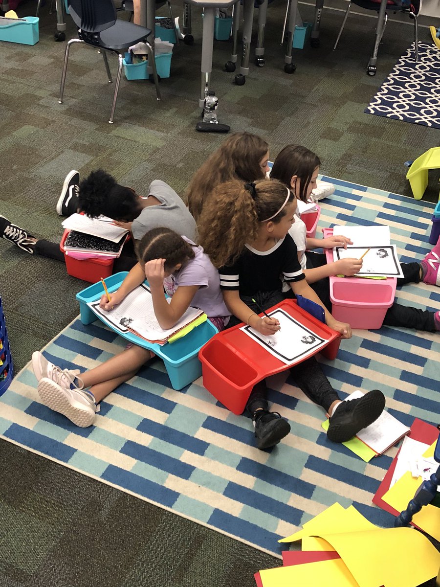 MrsBentonteach's tweet photo. Final copy of writing mixed with flexible seating?! Must be a Thursday before break #savetheturkeys #creativeseating https://t.co/mhlbOqFf5I