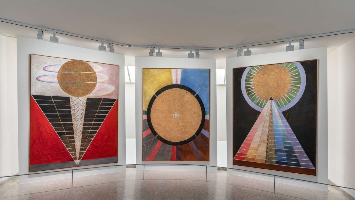 Salome9876's tweet photo. Målningar av Hilma af Klint på Guggenheim i New York.

#art #abstractart #painting #femaleartist #colours 
#culture #museums #sweart #communication https://t.co/vStlCEuJqS