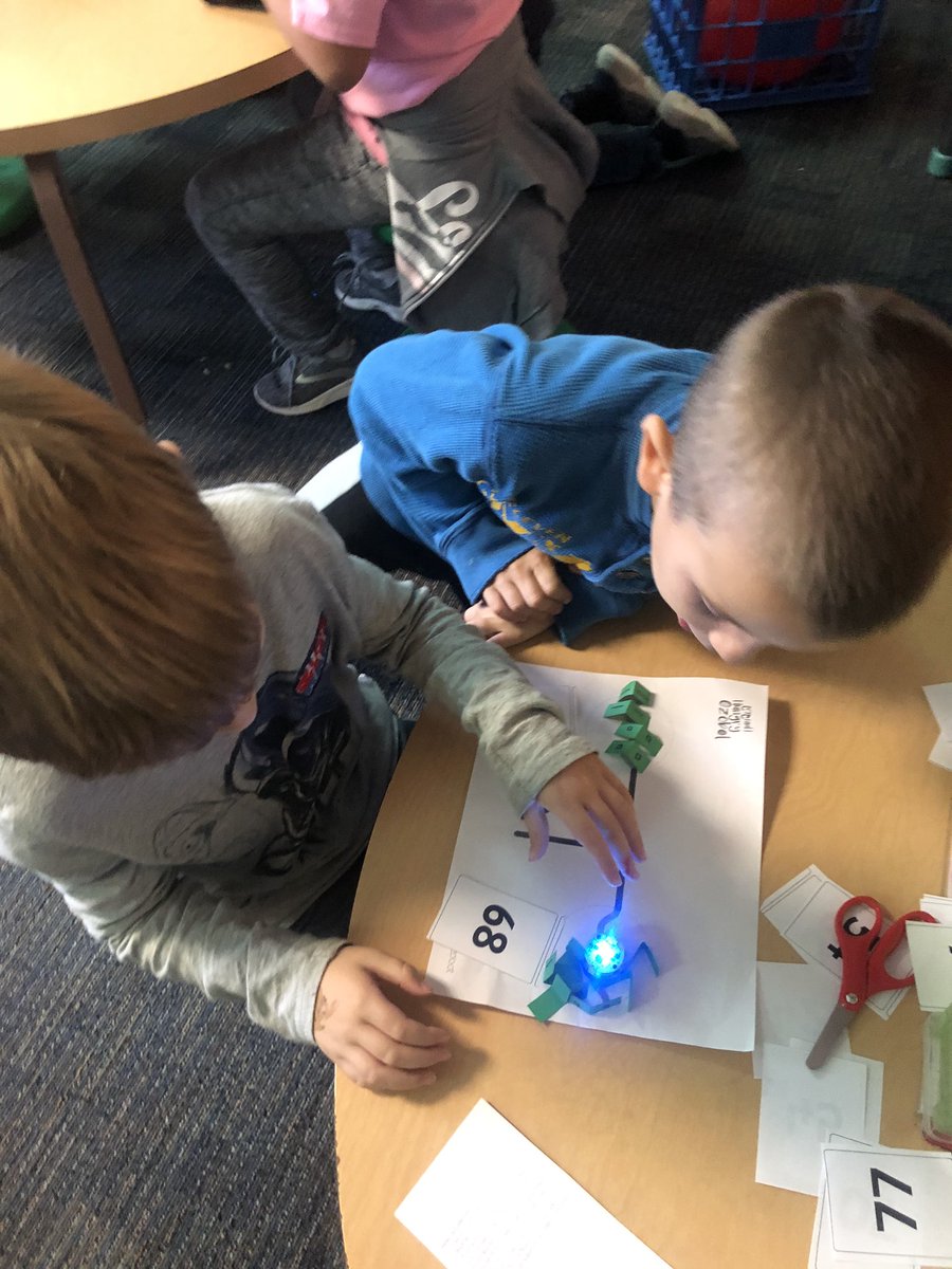 danijacksonmath's tweet photo. Backtracking to day 6 of #mathsgiving. 1st graders were comparing numbers with pictorial models and the Ozobots this week within stations. Such high engagement! @beamisfirsties @CherylMc @fouchem @mcorley75 @PennieKimbrough @ci_elem @GunstreamFrisco https://t.co/JjUl5qzI83