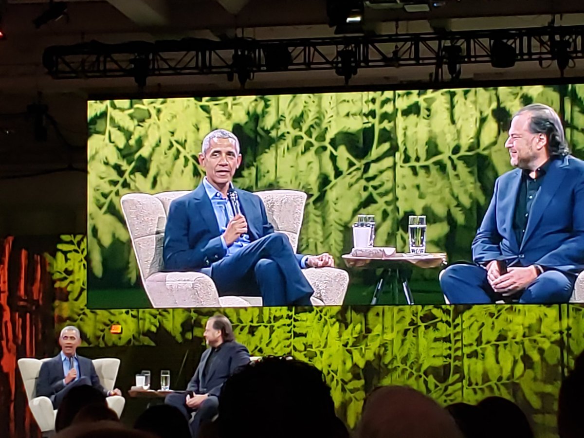 "Be kind and be useful." <a href="/BarackObama/">Barack Obama</a> at <a href="/Dreamforce/">Dreamforce</a> #DF19