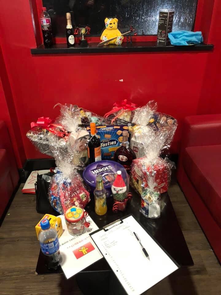 timpricebowen's tweet image. Had a great #charity go kart evening tonight at @karting in Farnborough in aid of @big_relay/@BBCCiN, where we had a raffle &amp;amp; 2 groups of 10 driving Instructors let loose on go karts, what could go wrong?!

We’re so happy we raised an amazing £330 for the charity!

I came 3rd🏆🙌