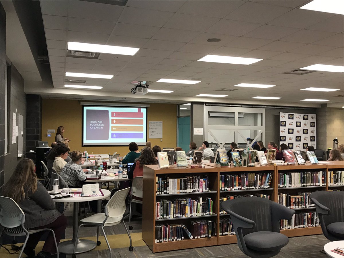 victoriaCcooley's tweet photo. HPS EL Department hosting OAISD EL Connect! Who’s next? #Vulnerability #lifelonglearning #BetterTogether #Fireupgoeagles https://t.co/Epo8At2wDq