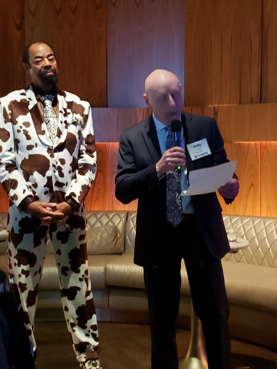 caarcher's tweet image. Happy and proud to be at the @VandisInc  Customer Appreciation event with @WaltFrazier. Happy almost Thanksgiving @illusivenw @Shellmarchie