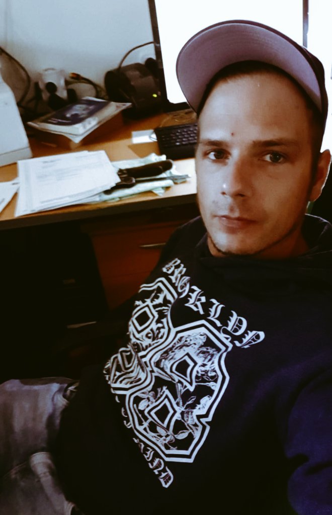 GladenLp's tweet photo. Auf Malloche 🤣💪 https://t.co/PGpaPY612d