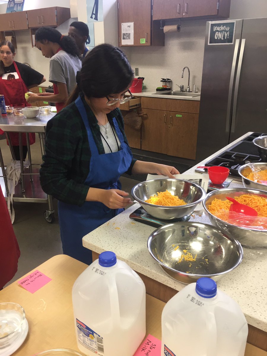 Happy #friendsgiving <a href="/braswellhs/">Braswell High School</a>