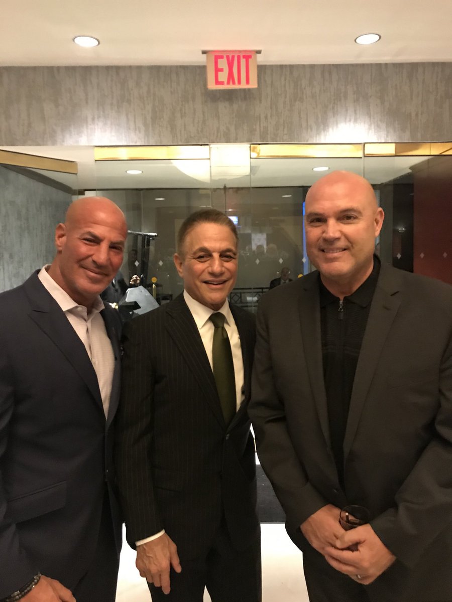 My pals ⁦@TonyDanza⁩ and ⁦@SeanLandeta⁩ at the #TeddyAtlasFoundation dinner tonight on Staten Island:) #Sidizens