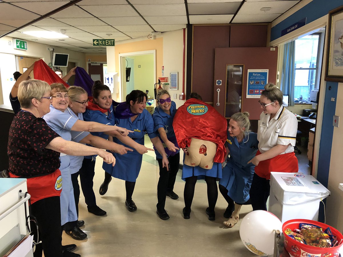 Well done and thank you to all the wards that have taken part in stop the pressure today @WalsallHcareNHS @WardManor @Ward7Wmh #stopthepressure #tissueviabilty #PressureHeroes