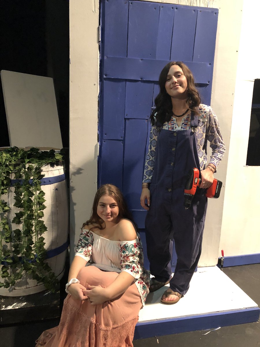 DHS Theatre Company tweet media