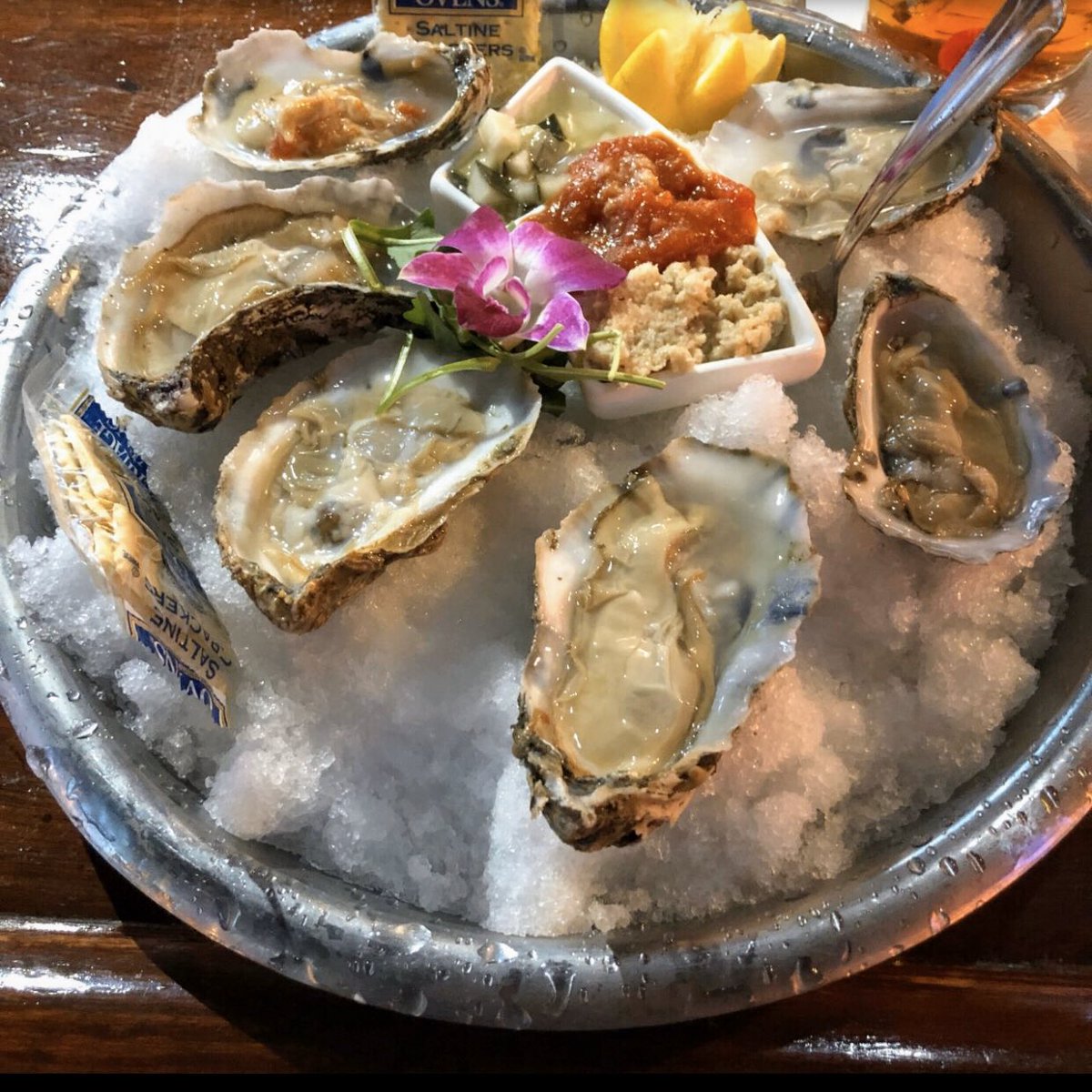 CaptainMas's tweet photo. #THURSDATE IS ALL ABOUT #OYSTER HEAVEN: RAW OYSTERS $1.50 each ๐#captainmas #captainmascrabhouse #oysters #loudoun #loudouncounty #sterlingva https://t.co/wfYrNjKVsu