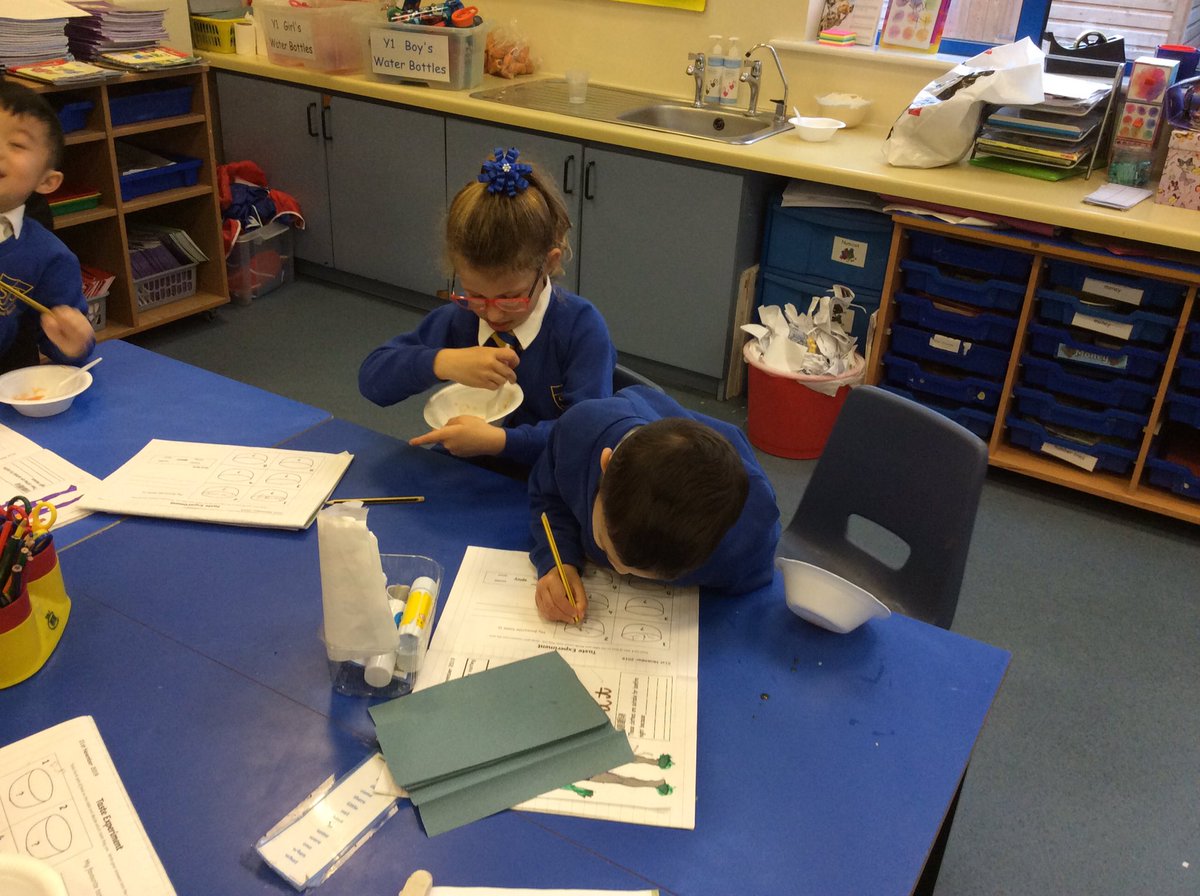 st_uttoxeter's tweet photo. Delicious Chinese food from Mr Woos Chinese Restaurant for our lesson on the sense of taste in Year 1 today https://t.co/Oxid4AHZIb