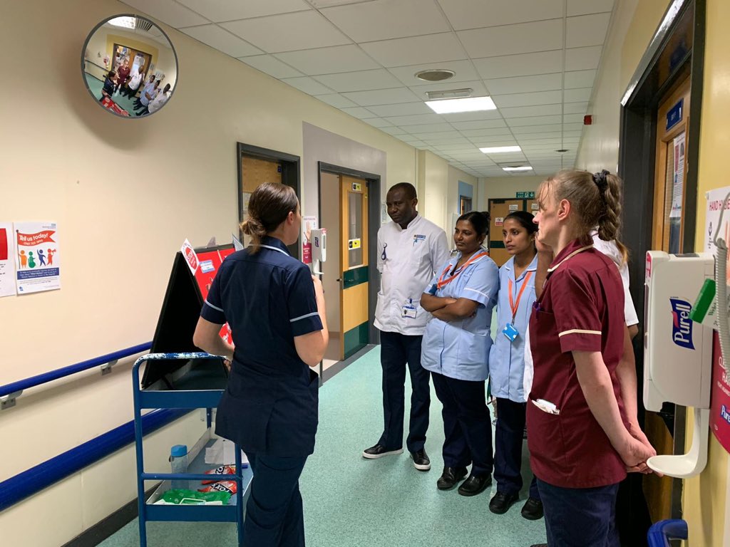 2Tdau's tweet photo. Stop 🛑 the pressure roadshow @2Tdau. Fantastic work from @Frisabella_x and @amandalou1665. Collaborative/multidisciplinary working, keeping patients safe. https://t.co/OJWATzdFHL