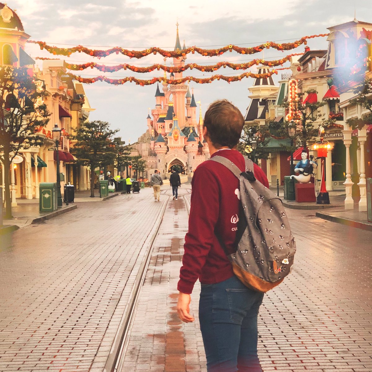 backsideofwat3r's tweet photo. Every season has been filled with magic
❄️ = #PiratesPrincesses 🏴‍☠️👑 
🌸 = #MarvelSeason 🦸🏼‍♀️
🌞 = #DisneyWildFestival 🦁
🍂 = #DisneyHalloween 🎃

#Goodbye2019 https://t.co/iWa5o2h6Nd