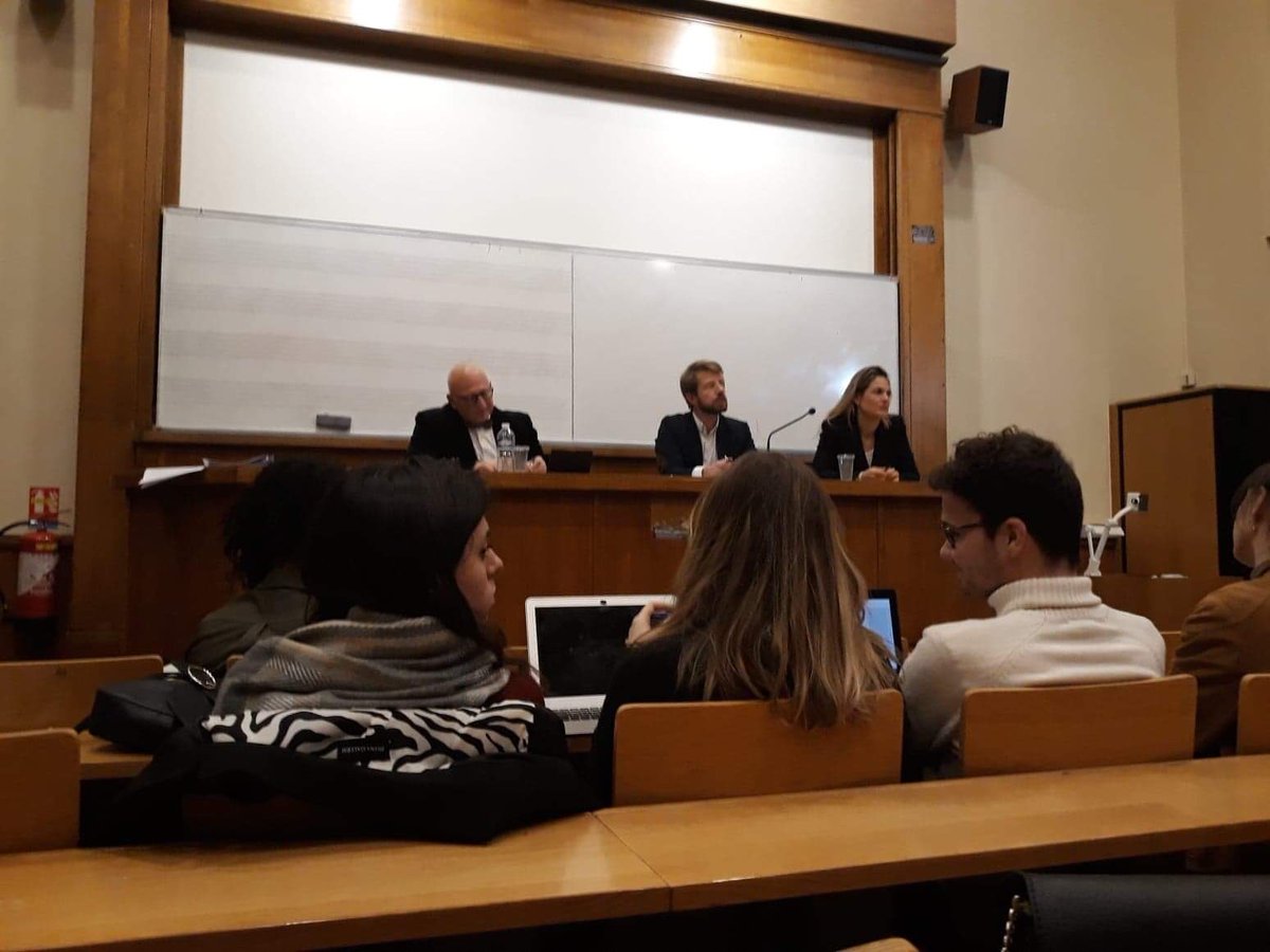 M2_PIFTN's tweet image. Merci à @Quecalcoatle et Pauline Türk pour cette conférence très enrichissante sur le numérique et les libertés fondamentales organisée par @arnaudltl @SorbonneParis1 #ipit #IA