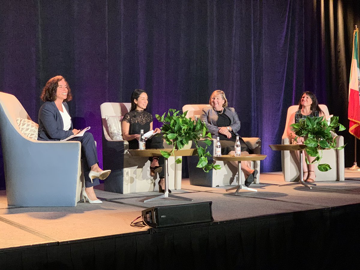 LouisEscareno's tweet photo. San Diego Regional VP & Border Trade Alliance Chair Paola Avila & SIMNSA’s Carolina Chavez shine as they lead program w Consul’s of US, Canada, & Mexico Cali-Baja MegaRegion at our annual International Tribute Luncheon. SD Airport Stellar proudly supported #chambertribute19 https://t.co/q0VOXNdzJl
