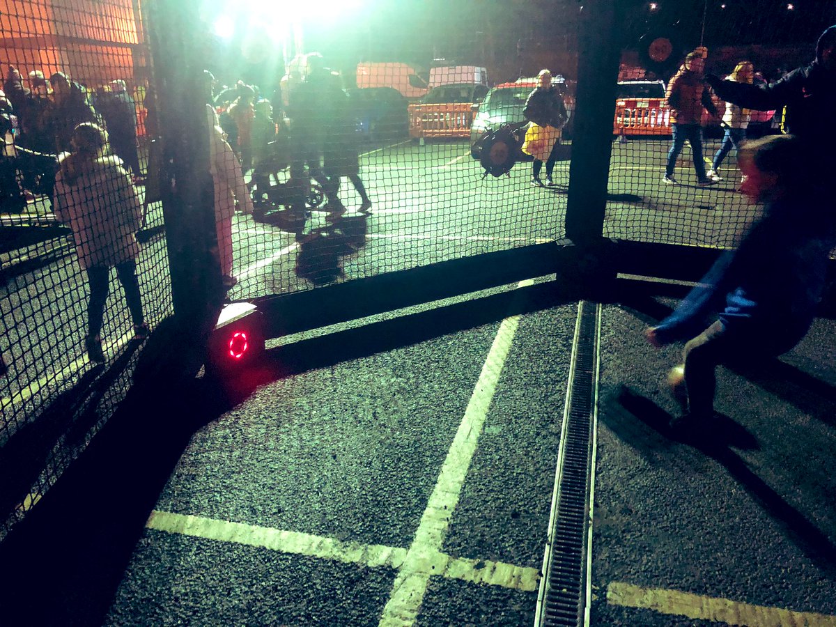 KillieCommunity's tweet photo. Fantastic evening at the Yuletide Community Event in Stewarton! Brilliant to be out in the community with our @hexagolsport #WeAreKillie 🔵⚪️⚽️ https://t.co/eAeDUWkJ60