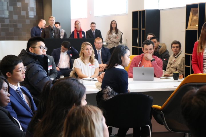 pluggedinhq's tweet image. Catch a glimpse of the PluggedIn Talent Showcase at @CortexSTL on Friday, November 8! Photo by Cortex Staff. #stlstartupweek #careers #internships #stl