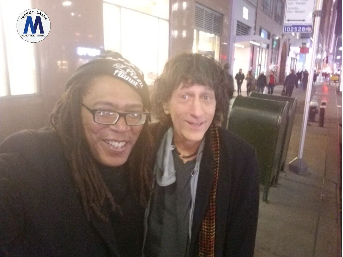 MickeyLeighNYC's tweet photo. on the streets of our still somewhat fair city
#mickeyleigh #punk #rock #music #mutatedmusic #band #musiclover #lyrics #punk #punkrock #nyc #rocknroll #album #woodstock #pajamazon #thecolony https://t.co/BvTZbctDIy