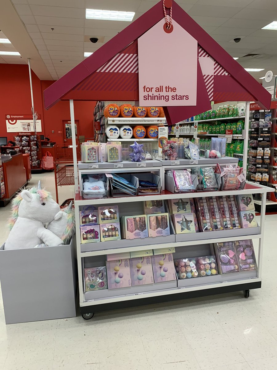 Target_Stephanie tweet media