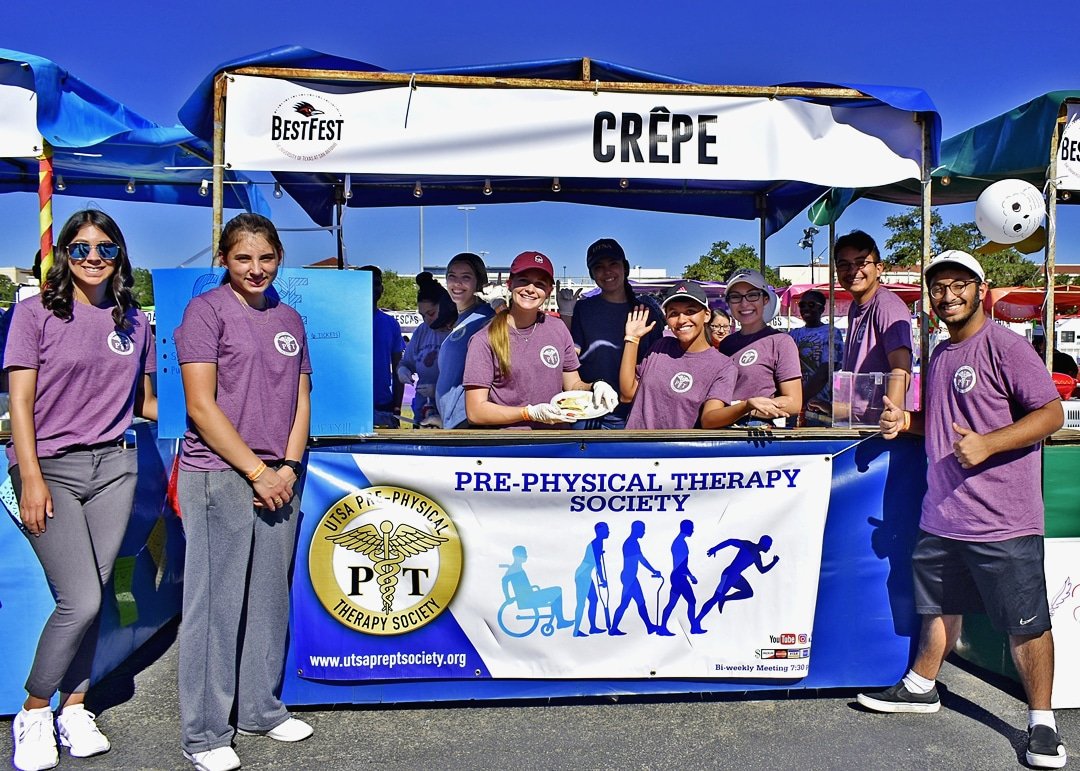 UTSA_RP's tweet image. #TBT to BestFest!!
We are here to proudly announce the winners of our booth contests!!
Most Spirited-Trio Ambassadors @utsa_sss
People's Choise-Pre-Physical Therapy Society @UTSAPrePT
Highest Profit-Alpha Epsilon Delta @UTSAaed
And Greenist Booth-Bon-A-Tirer @BATPrintClub