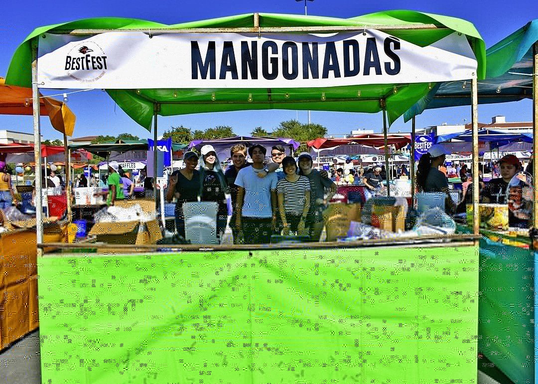 UTSA_RP's tweet image. #TBT to BestFest!!
We are here to proudly announce the winners of our booth contests!!
Most Spirited-Trio Ambassadors @utsa_sss
People's Choise-Pre-Physical Therapy Society @UTSAPrePT
Highest Profit-Alpha Epsilon Delta @UTSAaed
And Greenist Booth-Bon-A-Tirer @BATPrintClub