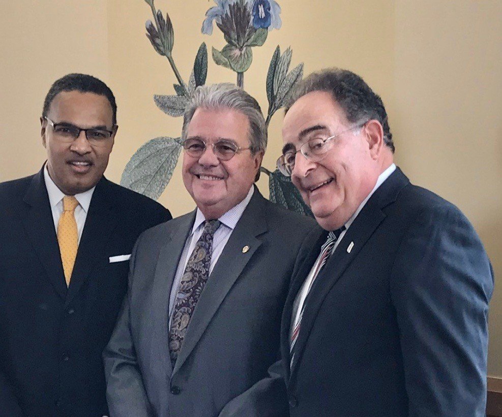 Robert Caret (@rcaret) on Twitter photo Today I was pleased to join <a href="/UMBaltimore/">University of Maryland, Baltimore</a> Pres. @JayPerman & <a href="/UMBC/">UMBC</a> Pres. Freeman Hrabowski to kick-off the Age Friendly University Initiative. As the U.S. median age is increasing, universities should promote intergenerational learning & focus research on needs of an aging society Today I was pleased to join <a href="/UMBaltimore/">University of Maryland, Baltimore</a> Pres. @JayPerman & <a href="/UMBC/">UMBC</a> Pres. Freeman Hrabowski to kick-off the Age Friendly University Initiative. As the U.S. median age is increasing, universities should promote intergenerational learning & focus research on needs of an aging society