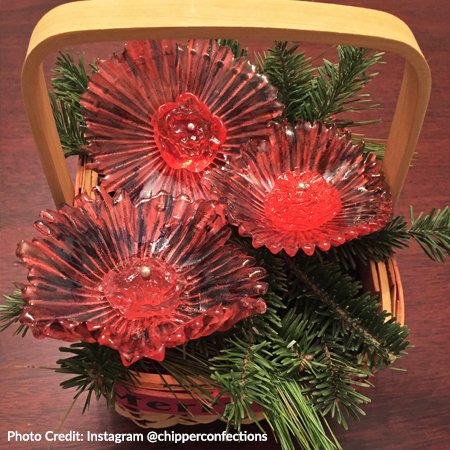 BCAE's tweet image. Sugar shards, blowtorches... sounds dangerous, right? Try dangerously delicious! Join us for our last Edible Art workshop, where you'll get hands-on creating works of #holiday art with entirely edible materials! Click here: bit.ly/34jSNRz #holidayseason #holidaybaking