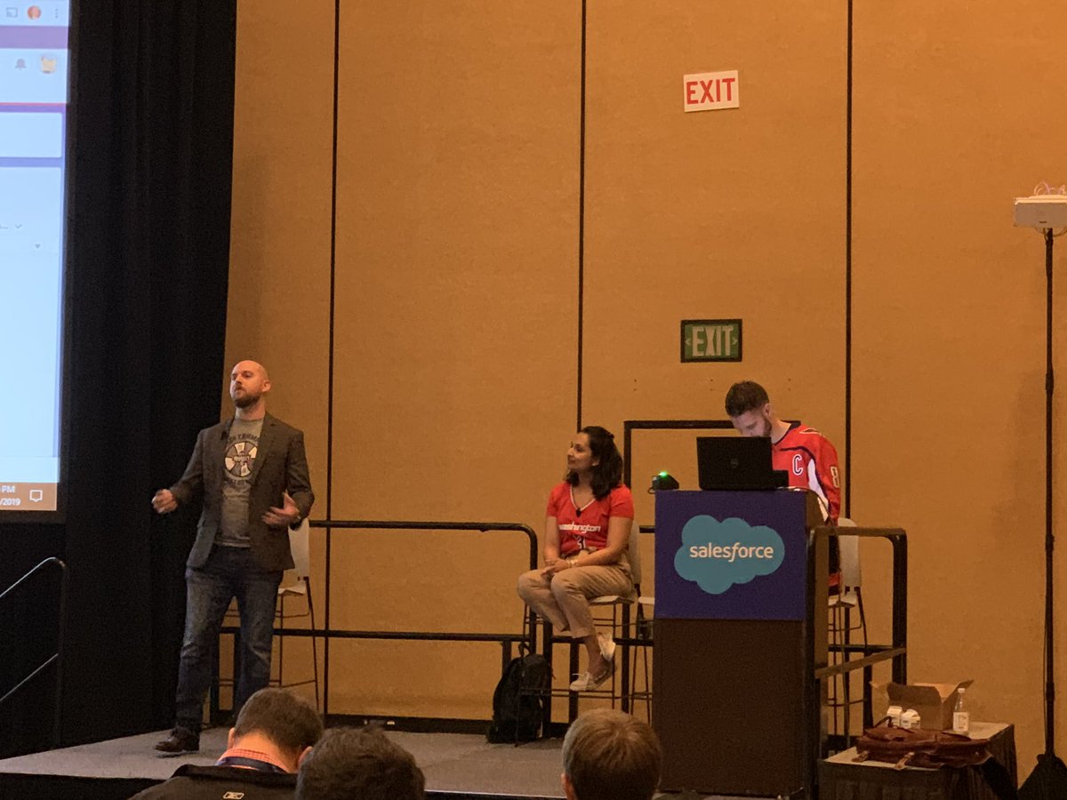 muneerkazmi's tweet image. Incredible session on #EinsteinSearch by Sherin, Alexander, &amp;amp; Jim at #DF19 helping you take your search within #Salesforce to the next level #AwesomeAdmin