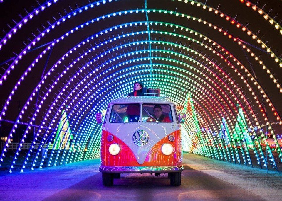 USTitleSoValley's tweet photo. How many of you have tried 'Christmas In Color?!'  Anything else you'd add as a 'must see' when people are gathering their holiday must-do list? 

Media Source: https://t.co/7qzbbQJbWK

#ustitle @ustitleutah #hereforyou #andyouandyouandyou https://t.co/OCzmADBfHd