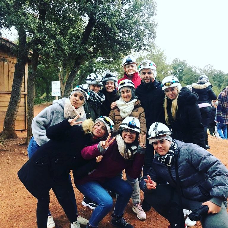 ieselmedano's tweet image. Día 4 en la #RutaCAL. Hoy hemos asistido a Argamasilla de Alba para asistir a una visita teatralizada sobre El Quijote. Por la tarde visitamos el Parque Natural de Ruidera y la cueva de Montesinos, donde escuchamos distintas leyendas sobre El Quijote e hicimos amigos peculiares..