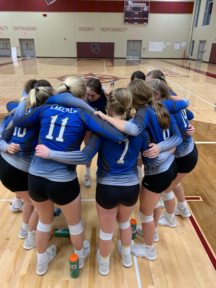 Congrats to our All Conference Volleyball picks: Reese, Lilly, Becca, Katee, and Mallori. Well-earned honor! @janssen_0703 <a href="/LillyRowe15/">Lilly Rowe</a> <a href="/_beccavaldez_/">Rebecca Valdez</a> <a href="/KateeKorte/">Katee Korte</a> <a href="/mal_kucera/">Mallori Kucera</a> #lakeviewvikes #c10c