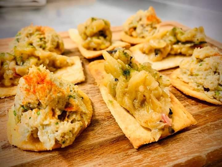 dsmith6982001's tweet image. Great night @CoBCollege @BCityRestaurant tonight with an awesome guest chef @BBungaroo. Amazing food and great experience for the catering students. Always great to work brilliant local talent and employers. Roll on the next guest chef dinner.