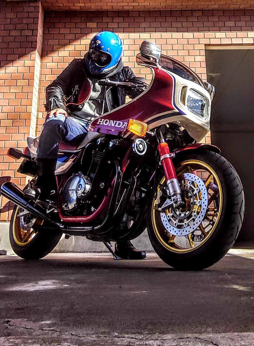 EJ7_CQLUEAAqUNK?format=webp&