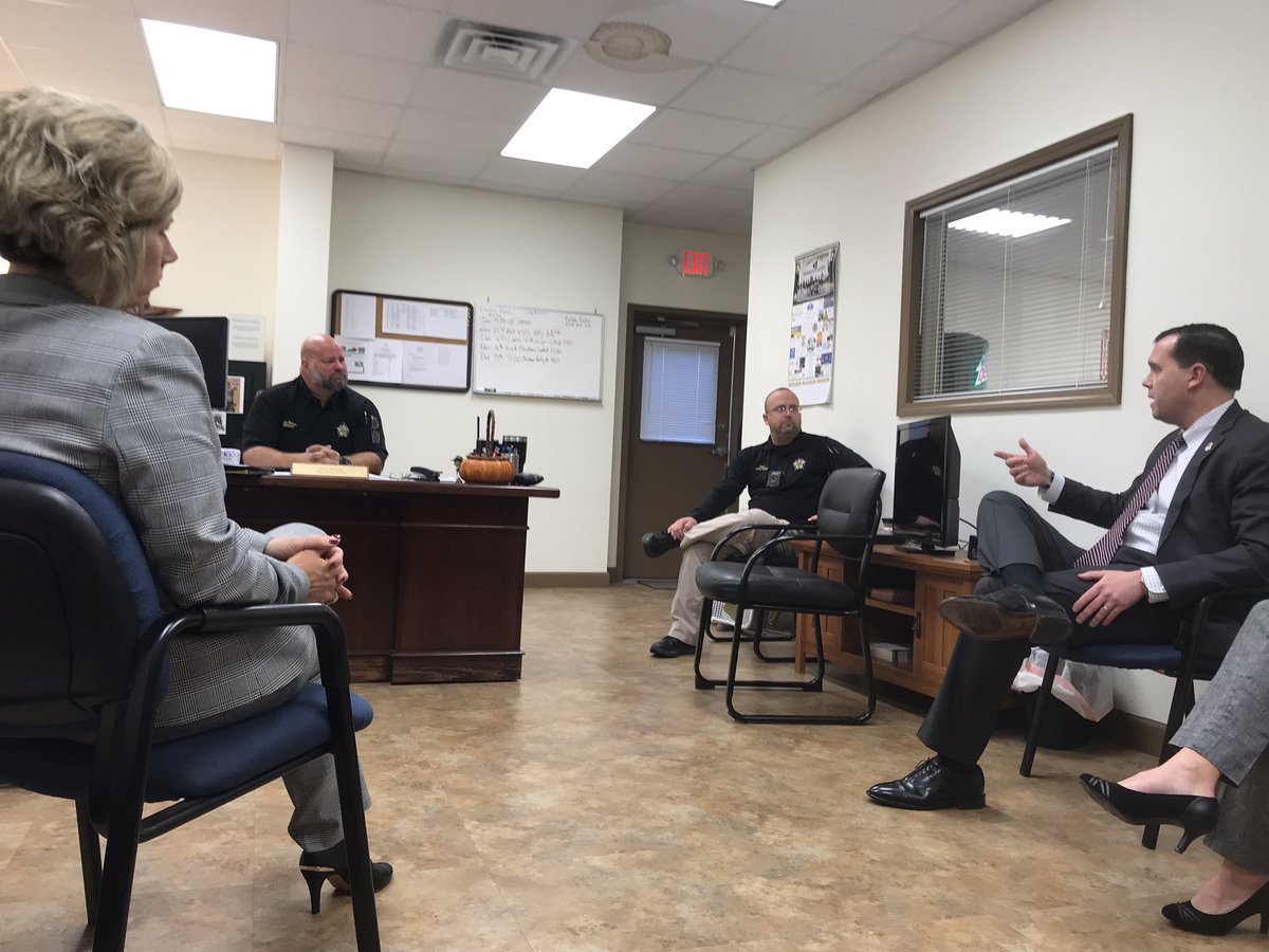 WDKYnews's tweet photo. Rounding out the day in Cadiz with our gracious host Commonwealth’s Attorney Carrie Ovey-Wiggins, meeting with Trigg County Sheriff Jason Barnes and Cadiz Chief Duncan Wiggins about working together to fight elder fraud, child porn, and violent crime. #all53counties https://t.co/IqmTV8T8zO