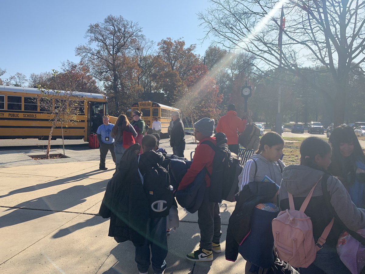 University Park ES tweet media