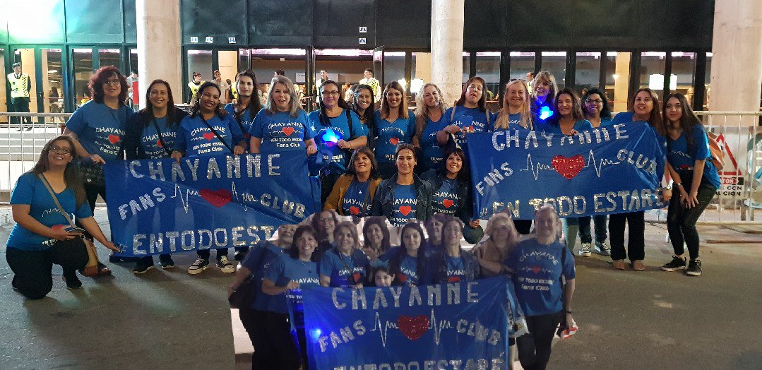 EnTodoEstareAr2's tweet photo. Queremos más #chayanne ahora  #DesdeElAlmaTour2020 en Argentina #BuenoaAires @CHAYANNEMUSIC @6pasos @MovistarArenaAR 💙💙💙 https://t.co/yZlfX1l02T