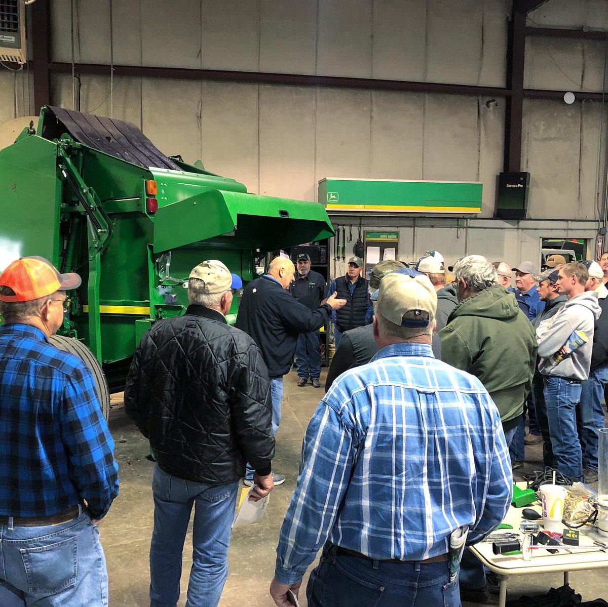 PrairieLandJD's tweet photo. Thank you to everyone who was able to attend our Hay Clinic today in Independence. We had a great couple of days educating and visiting with customers.
#plpindependence #HayClinic #deliveringtherightsolution https://t.co/hbqru2hoke