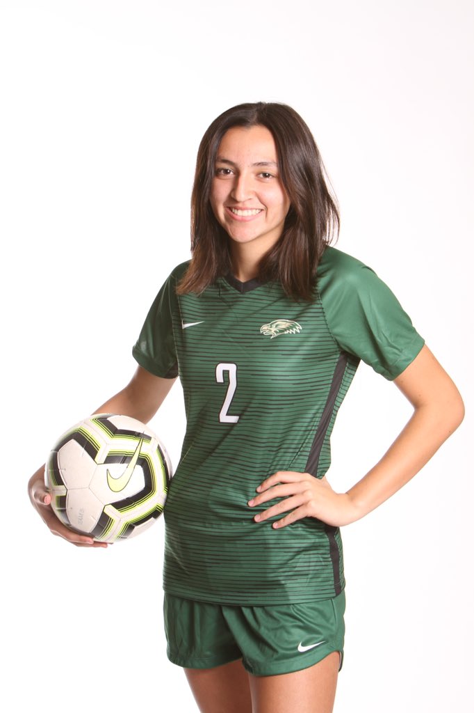 LibertyWmnsSccr's tweet photo. ⚽️And so it starts...our first official game going down tonight against @KingsburgSoccer. Tough contest ahead! Come out and watch! Game @ 6:15PM #HawkPride #HawkNation #WhoStepsUp @AlyssaPazzi @Jayden_Woolley https://t.co/qxgzwBVm5P