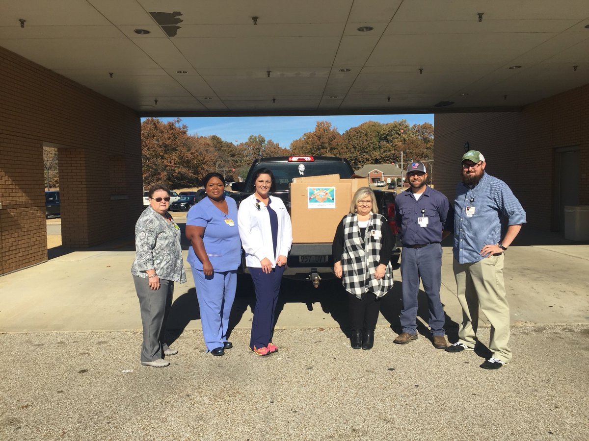 SfcFoodpantry's tweet photo. Forrest City Medical Center Employee Activity hosted a two week food drive to support the St. Francis County Food Pantry. Pictured left to right Diane Lee, Lori Applewhite, Amanda Ramsey, Tammy Weatherford, Brad Posey and Charles Hatfield. https://t.co/usbWWoE1jh