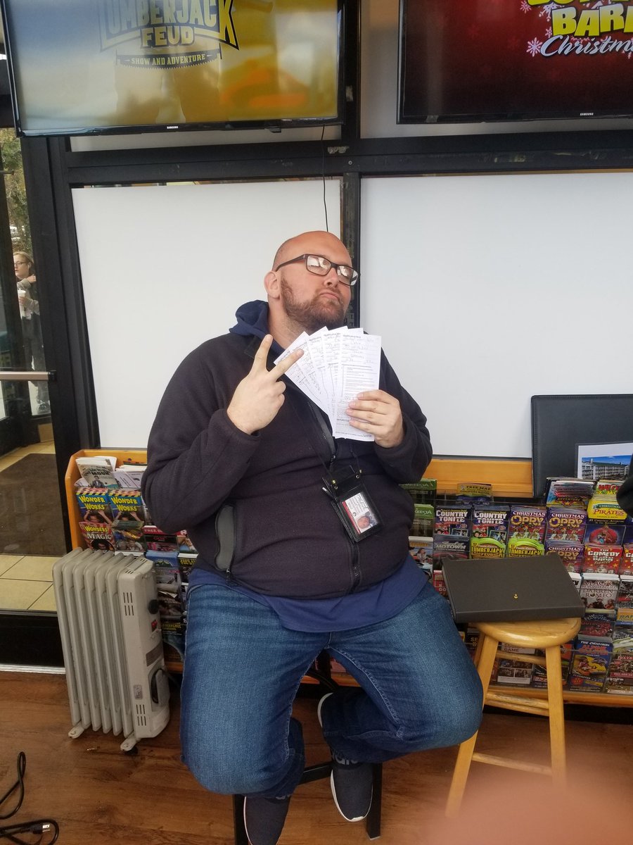 Devon Barnett tweet media