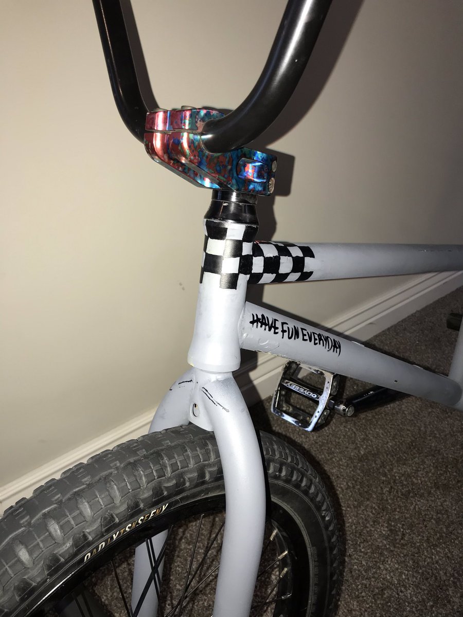 smithnosebar's tweet photo. ty @vansbmx66 for all you do for our sport🖤 #havefuneveryday #vanscheckerboardday https://t.co/cfQbwyheDz