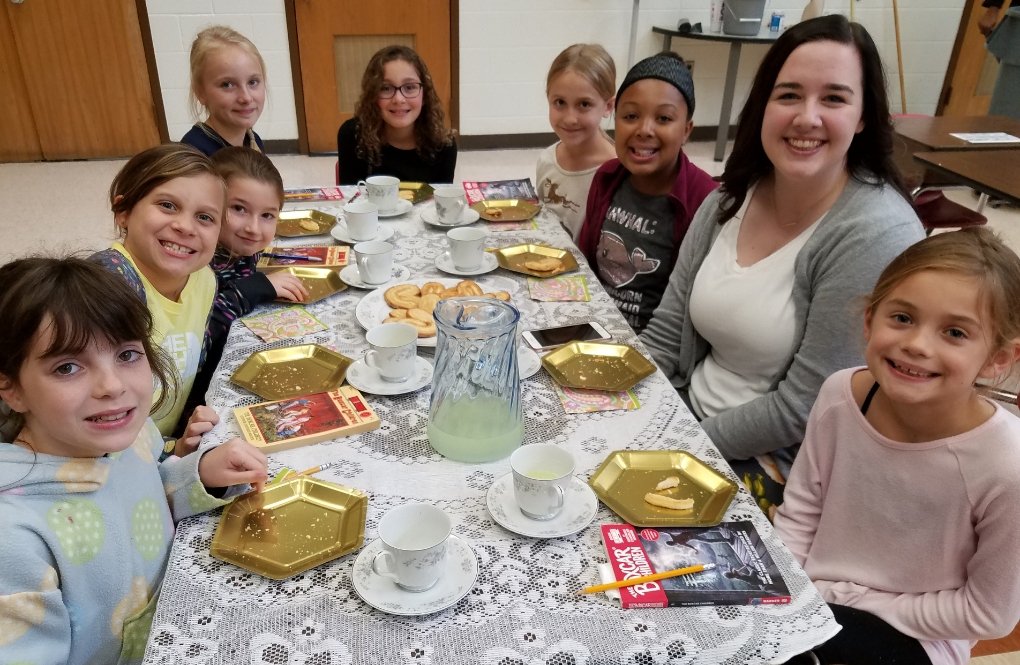 JennyEaster1's tweet photo. Our first book club was a success.  💓

Next week, a second book study will "set sail" and learn all things. . . United States Navy.🇺🇸

Thankful for those in our community that are willing to help create a love of reading for these sweet 4th graders.💓
@PowElem 
@English_Tchr101 https://t.co/zeRIMZIm91