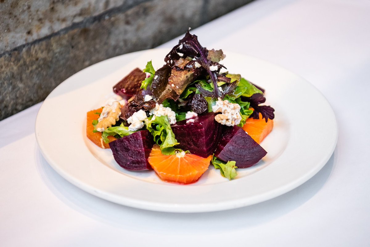 faz_pleasanton's tweet image. Aside from giving a splash of color to your autumn meals, beets are tasty even when eaten raw. 

#fazpleasanton #fazrestaurant #fazcatering #pleasantoneats #california #CA #christmasdaymenu #beetsalad