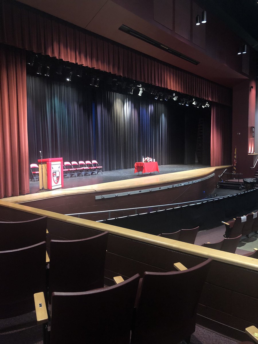 LingNHS's tweet photo. The stage is set! We super excited to welcome our new inductees tonight! #NHSInduction https://t.co/EtHeTKlMJB