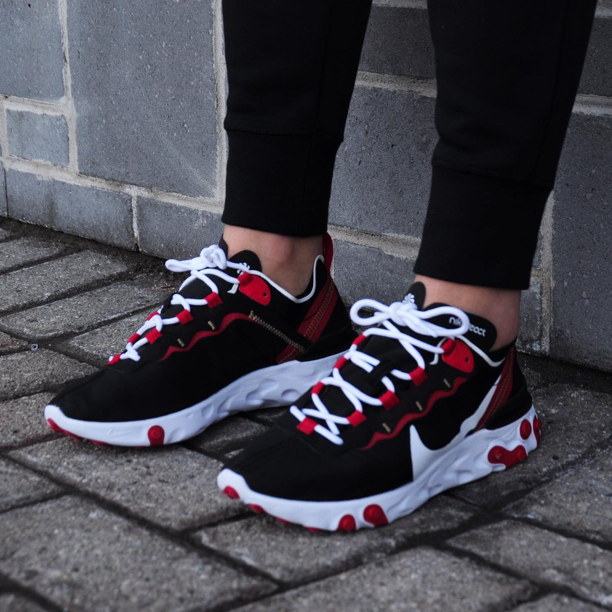 nike react 55 black and red