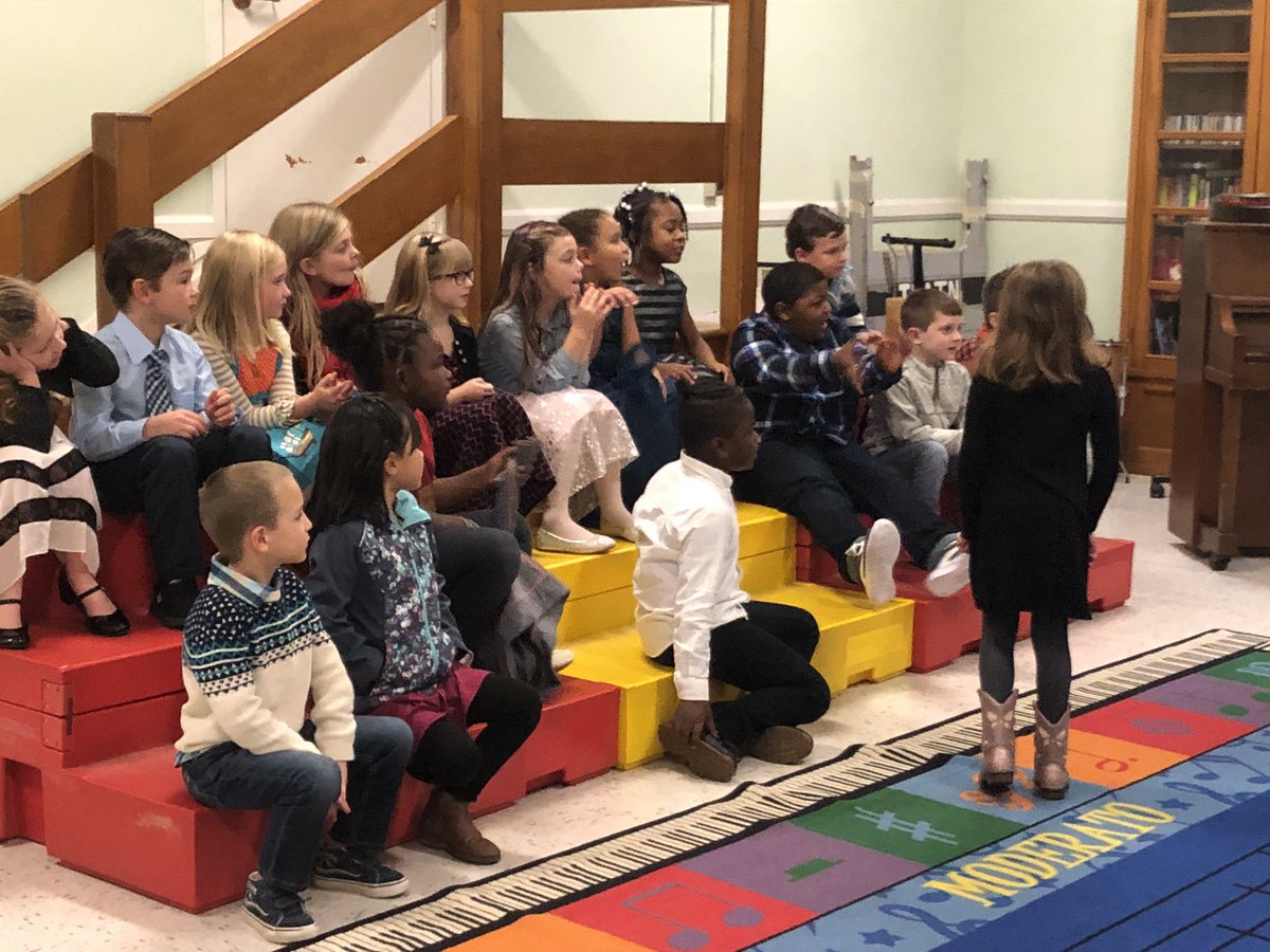GESOtterFam's tweet photo. Practicing for the big show! #firstgradetalent @Groat1stGraders @kelleyetaylor @PittarelliE @Miss_Brady3 https://t.co/PuW5S1WvCx
