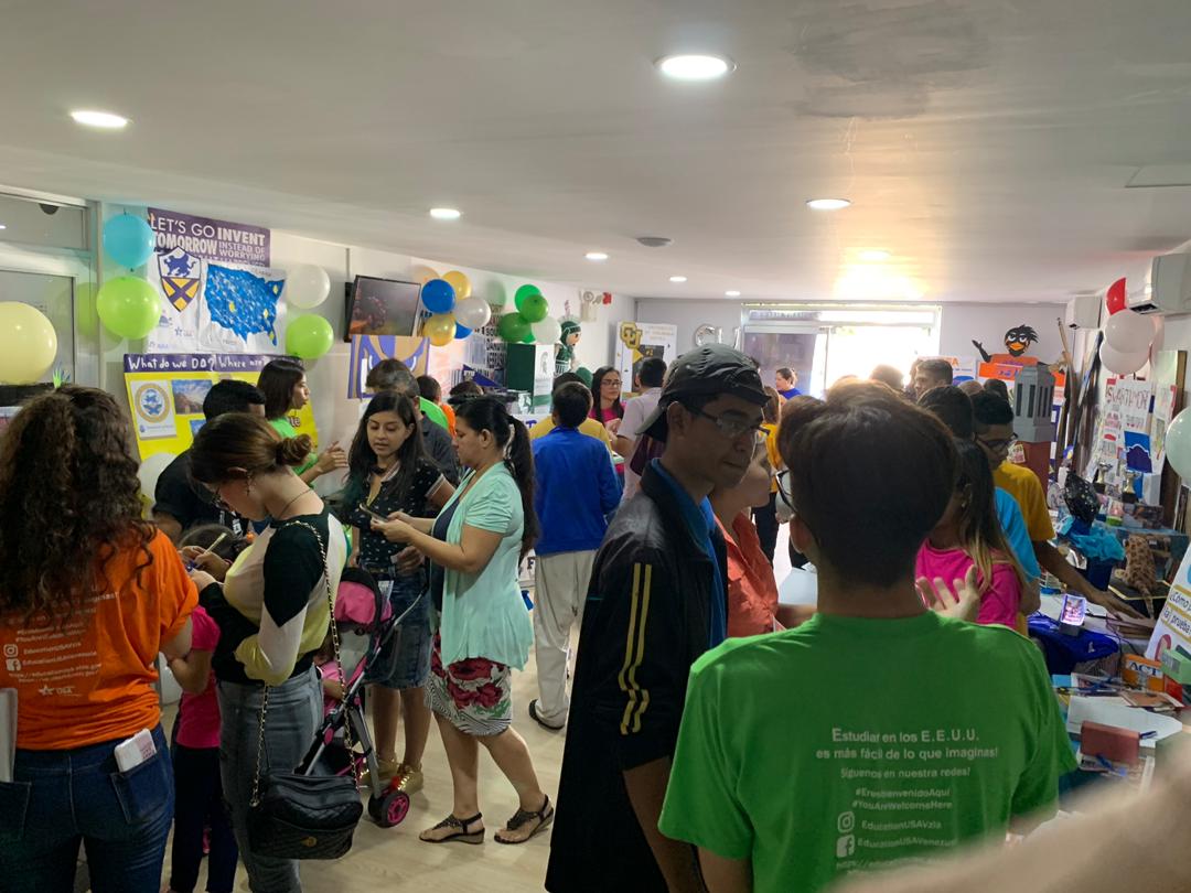Cada año el #CollegeMockFair está innovando y en la #IEW2019 nos trasladamos a <a href="/cevacarabobo/">Centro Venezolano Americano de Carabobo</a>  para celebrar junto a ti <a href="/educationusa/">EducationUSA</a> <a href="/CollegeWeekLive/">CollegeWeekLive</a> <a href="/EdUSAVzla/">EducationUSA Venezuela</a>