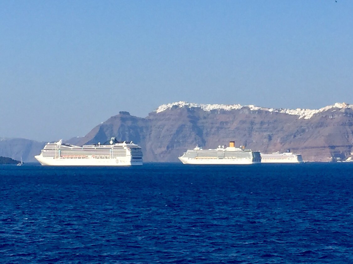 EvangeliaPalama's tweet image. Το Berth allocation της Σαντορίνης ποιον φοβάται;
#Santorini #Σαντορίνη #santoriniport #money