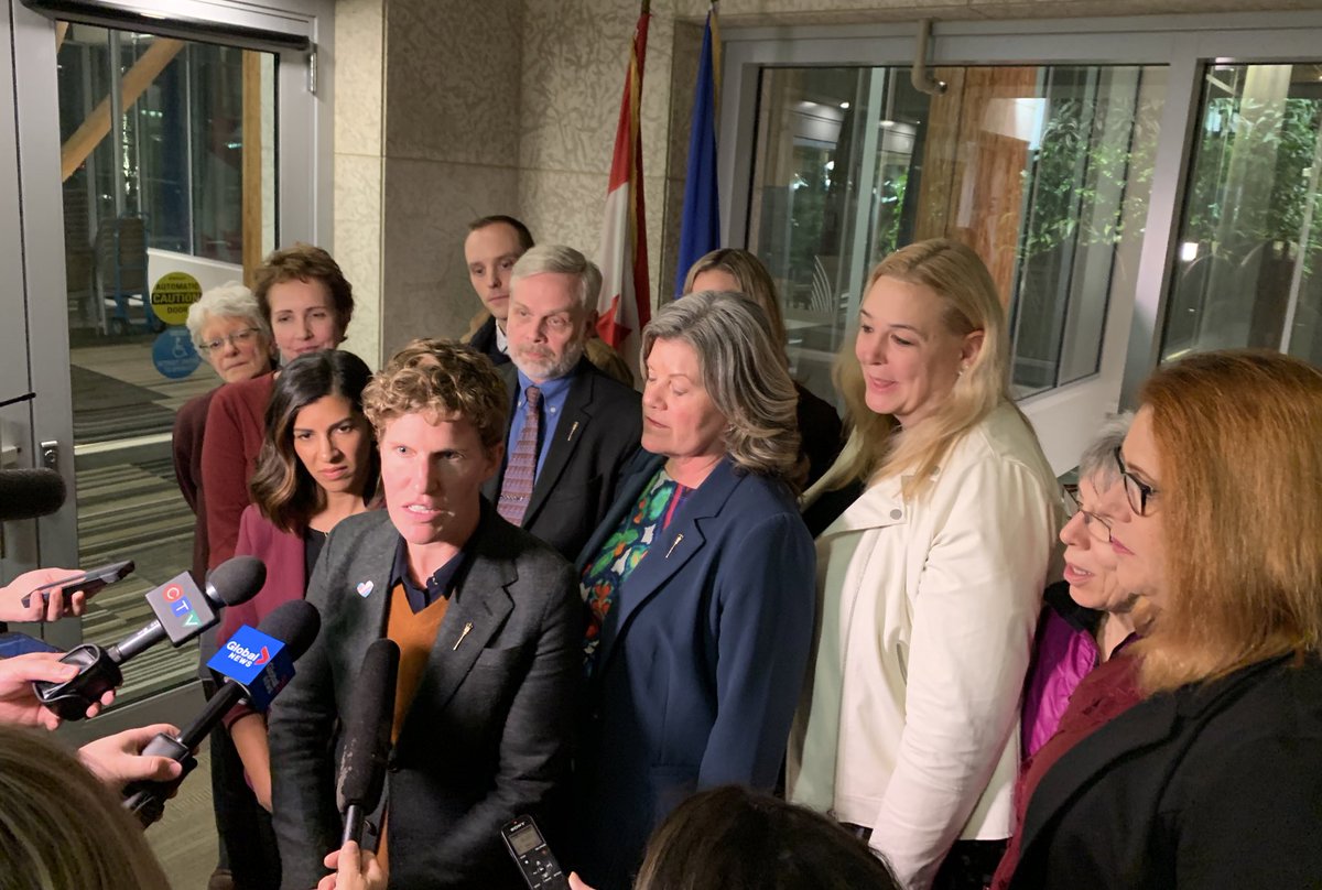 We did it. We stopped Bill 207. Albertans, thank you. You spoke out, you wrote your MLAs, you demanded we not take our province backward. This is a victory, but we must remember there’s so much work ahead in the fight for a strong public health care system for all.  #ableg