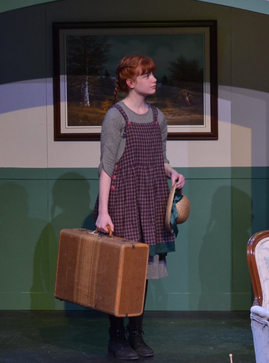 rmpslc's tweet photo. I usually post about LLC items but I’m just too proud  Anne of Green Gables is an iconic literary heroine. My daughter as Anne @TheQVPlayers https://t.co/TQ8dr6mlLq